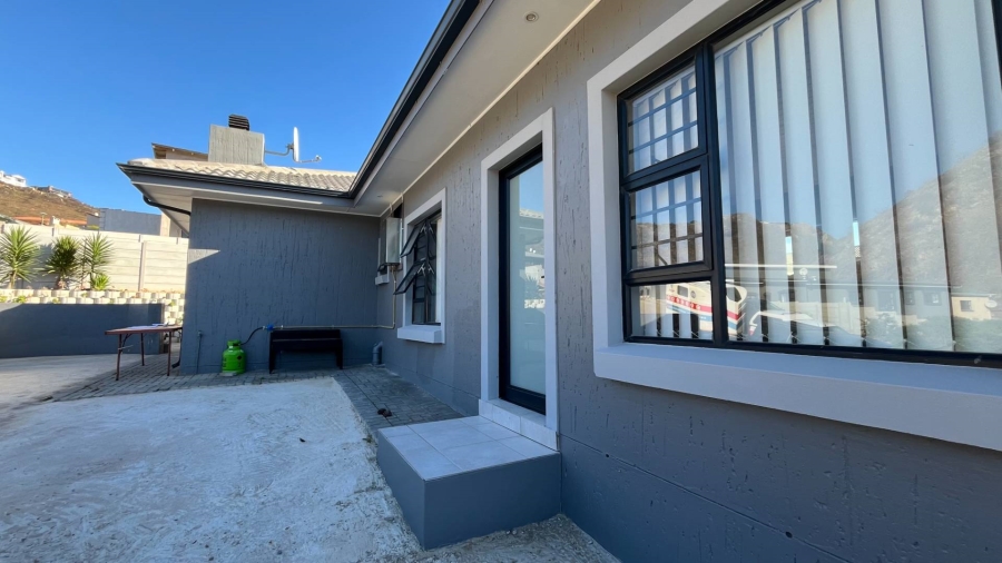 4 Bedroom Property for Sale in Island View Western Cape